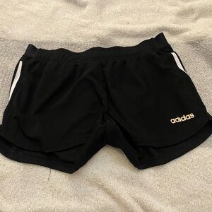 Black Adidas workout shorts size M🌚🌥
